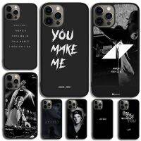 [2023สุดฮอต] เคสครอบโทรศัพท์ดีเจ Avicii Tim Bergling สำหรับ iPhone 14 SE 2020 XR XS 11 12 13 Mini Pro MAX 6 7 8 Plus Galaxy S22 S21 Ultra