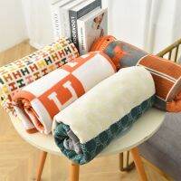 [Happy More] Japanese Style Simple Lazy BlanketCover BlanketShawlBlanketWarm BlanketNap BlanketAir Conditioning BlanketFlannel Sofa BlanketCar Blanket
