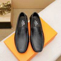 ใหม่มาถึง Hermesの Loafers สำหรับผู้ชายแบบทางการสวมใส่ง่ายรองเท้ารองเท้าหนังนิ่มสีดำ BH30637 Man 2021ฤดูร้อนใหม่รองเท้าขับรถในฤดุใบไม้ร่วง38-45