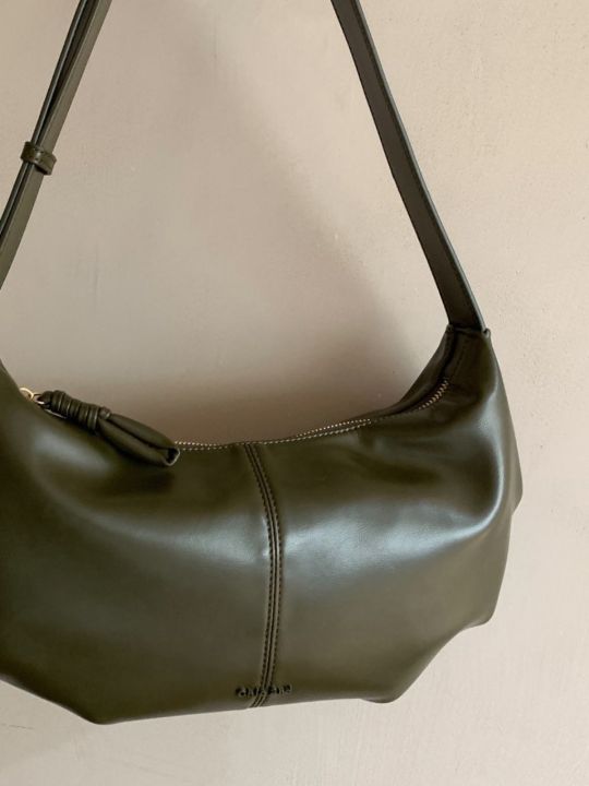 chio2nd-moss-green-horn-underarm-bag-2023-new-high-end-niche-bag-womens-single-shoulder-messenger-bag