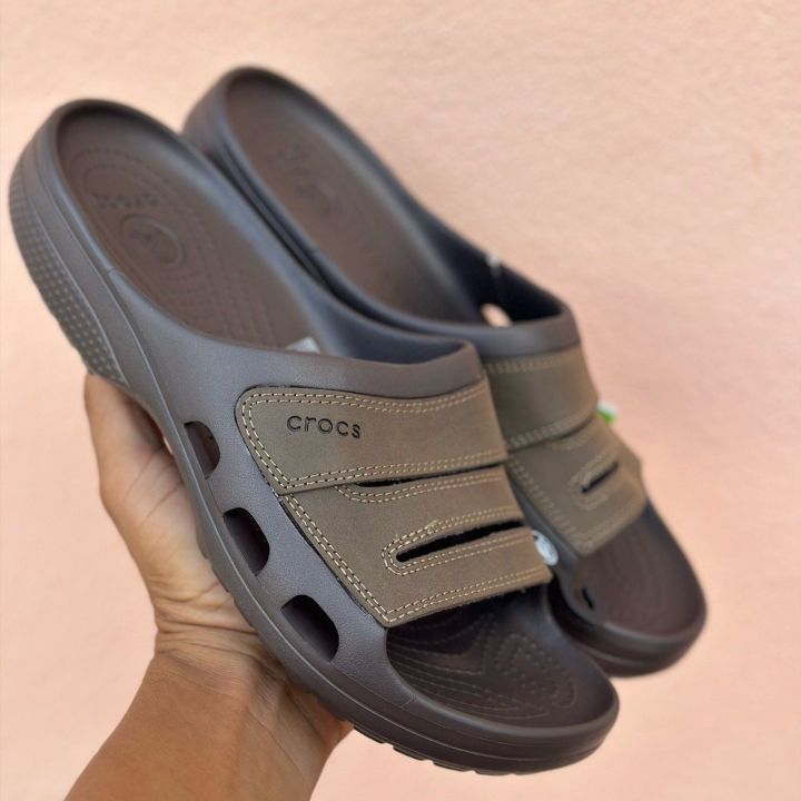 รองเท้าแตะ-crocs-outlet-yukon-slide-for-men-รองเท้าแตะผู้ชาย-crocs-ผู้ชาย-รองเท้าหุ้มหนัง-สำหรับผู้ชายรองเท้าเบาพื้นนิ่ม-ใส่สบาย