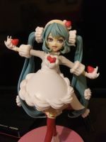 Original Anime Figurine FuRyu Figure Strawberry Sweetheart Hatsune Miku 17cm PVC Kawaii Doll Collection Model Kids Toys Gifts