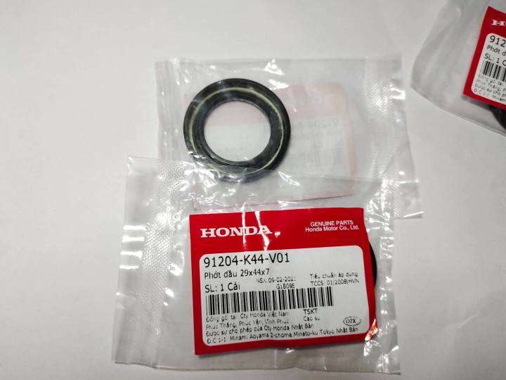 ORIGINAL HONDA TRANSMISSION OIL SEAL / REAR AXLE OIL SEAL 29x44x7 FOR