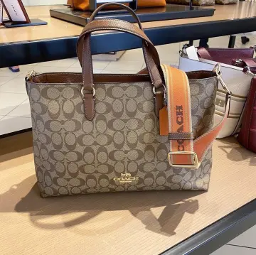 Coach charlie 28 hot sale carryall in pebble leather