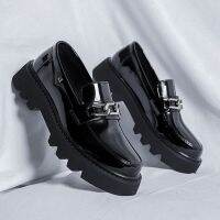 HOT★ผู้ชายสบายๆไนท์คลับจัดเลี้ยงสิทธิบัตรหนังพู่รองเท้า Slip-On Oxfords รองเท้ายี่ห้อ Designer Loafers รองเท้า Mans