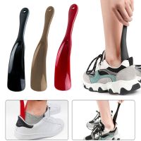 BIBJ8รูปร่างช้อนมืออาชีพที่ดึงรองเท้าแบบพกพา Shoehorn รองเท้ามีเขา