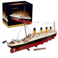 s10 Building block toy Titanic Building Set (9090ชิ้น)