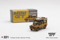 Land Rover Defender 110  1989 Camel Trophy Winner Team UK  Dirty Version 1:64 (MINIGT)