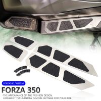 แผ่นรถจักรยานยนต์เหล็กสแตนเลสวางเท้า Forza350 1ชุดแผ่นที่วางเท้าวางเท้าสำหรับฮอนด้าฟอร์ซาพรมเช็ดเท้าใหม่350 NSS350