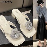 Flip-flops feminine rhinestone flower sandals 2023 summer new fashion fairies wear flip-flops thick heels