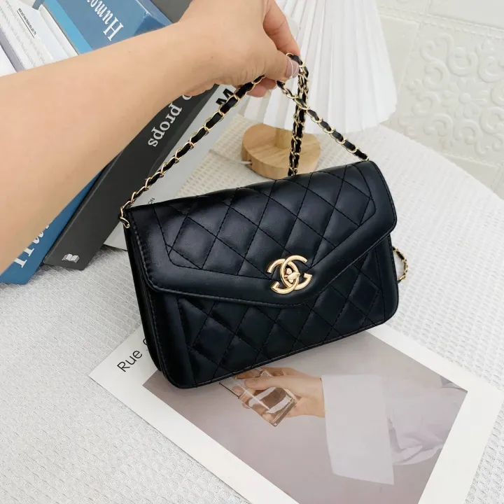 Sling Bag / Gold Chain Pu Leather Materials Use Casual & Formal Use