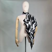 Guy Laroche V SCARF (GM39BL)