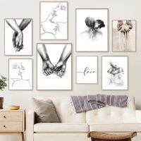 โรแมนติก Love Quotes Hand In Hand สีดำสีขาวภาพวาดผ้าใบโปสเตอร์พิมพ์ Wall Art ภาพแฟชั่นคู่ Lovers Room Decor