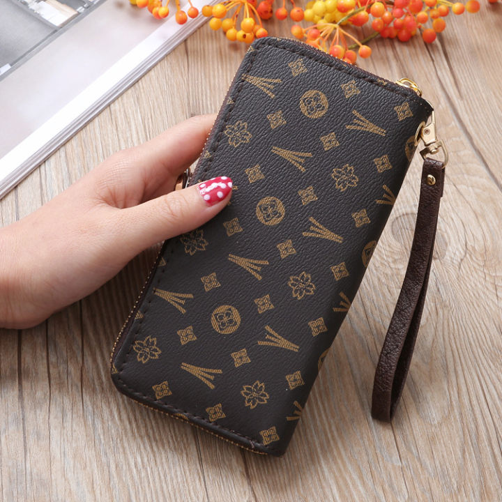 Louis Vuitton Brown Dompet