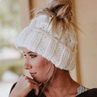 [A Flexible] WomenPonytail Beanie Hand Knitting Messy Bun Hats ForSkull