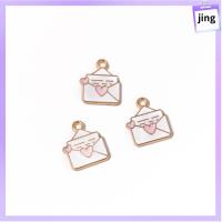 JING 100pcs ซองใส่หัวใจ ซองจดหมายที่มีเสน่ห์เคลือบหัวใจ โลหะผสมอัลลอยด์ สีชมพูอมชมพู เครื่องรางตัวอักษรโลหะผสม น้ำหนักเบาแข็งแรงทนทาน 1613มม. จี้ตัวอักษรรักหัวใจสีชมพู การทำเครื่องประดับ