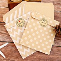 24Pcs/Set Mini Paper Bags Kraft Paper Bags  Favour Bags  Treat Bags  Gift Wrapping Bag  Baked Goods Bag with 24pcs Stickers Gift Wrapping  Bags