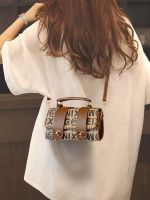 ✵ Hong Kong Purchasing Summer Bags for Women 2023 New High-end Niche Design Messenger Bag Womens All-Match Small Satchel