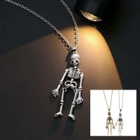 2 Pcs Retro Skeleton Ghost Magnetic Necklaces Halloween Necklace For Best Friend Couples Hold Hands Skull Necklaces Gifts