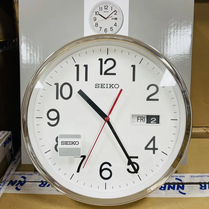 Arriba 70+ imagen seiko day date wall clock Thptnganamst.edu.vn