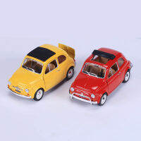 [ตลก NaiNaiKei]MAISTO 1:24 Fiat 500L อัลลอยรุ่นของเล่นรถยนต์เครื่องประดับคอลเลกชันรถของเล่นสำหรับเด็กผู้ชาย