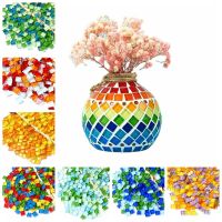 DFTGBSDF 300PCS สี่เหลี่ยมสี่เหลี่ยม แก้วโมเสค DIY คริสตัลคริสตัลคริสตัล สีสันสดใส กระเบื้องโมเสคสี่เหลี่ยมสีสันสดใส สร้างสรรค์และสร้างสรรค์ งานฝีมืองานประดิษฐ์ แก้วโมเสค DIY สำหรับเด็ก โครงการโมเสค