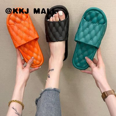 KKJ MALL รองเท้าเเตะรองเท้าแตะผู้หญิง 2021 รองเท้าแตะกันลื่นดับกลิ่นนวดแฟชั่นใหม่