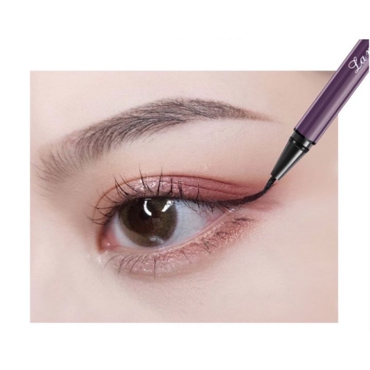 อายไลน์เนอร์-zoom-in-eyes-easy-to-draw-eyeliner-หัวแปรงเรียวเล็กสุดๆ