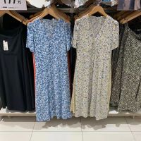 Uniqlo ชุดเดรสผู้หญิงคอวีพิมพ์ลาย,ชุดเดรสแขนสั้นกระดุมหน้าชุดเดรสลายดอกไม้มีการบุซับในและกระเป๋า E455840