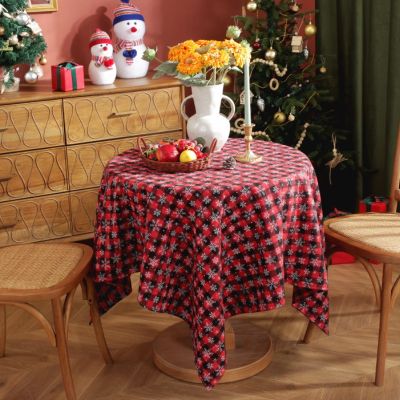 ผ้าปูโต๊ะคริสต์มาสสี่เหลี่ยม INS ผ้าคลุมโต๊ะทานอาหารเกล็ดหิมะสีแดงและสีดำของตกแต่งบ้านห้างสรรพสินค้าการตกแต่งวันหยุดผ้าคลุมสี่เหลี่ยมผืนผ้า140*260CM4/6/8ผ้าปูโต๊ะที่นั่ง