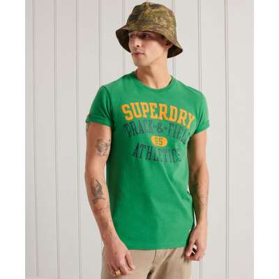 SUPERDRY TRACK &amp; FIELD GRAPHIC T-SHIRT 185 - เสื้อยืด สำหรับผู้ชาย สี Oregon Green