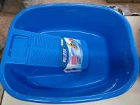 กะละมังซักผ้าพร้อมกระดานแปรงผ้าและช่องวางสบู่ รุ่น K-056 ตรา KEYWAY Plastic laundry basin with Plastic washing board