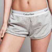 [Authentic] กางเกงขาสั้น Calvin Klein กางเกงกีฬา ไร้รอยต่อ สําหรับเล่นโยคะ