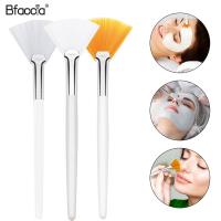 Practical Facial Brushes Fan Makeup Brushes Portable Mask Brushes Cosmetic Tools for Women Flexible Facial Soft Mask Applicator