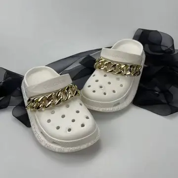 Crocs with gold discount chain