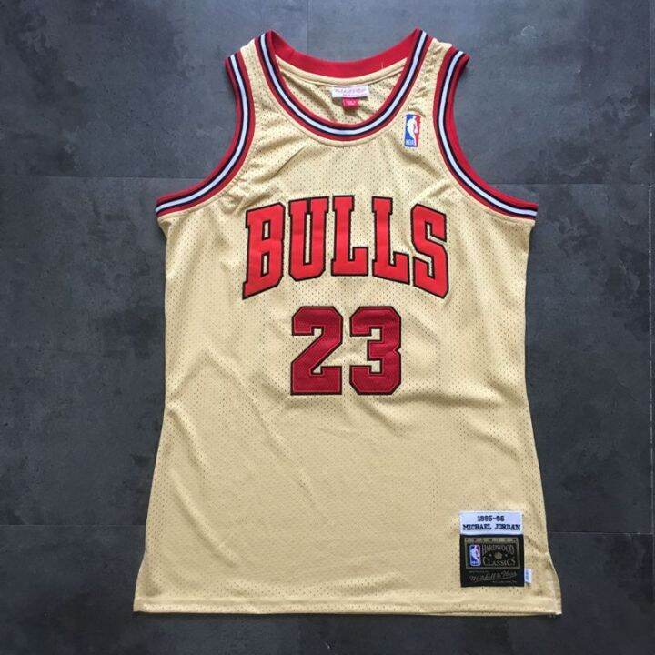 ready-stock-ready-stock-hot-sale-mens-chicago-bulls-michael-jordann-mitchell-ness-1995-96-gold-swingman-jersey