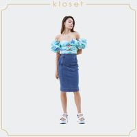 KLOSET Havana Crop Top With Detailed Sleeves (SS21-T003)  เสื้อปาดไหล่ตัวสั้น พิมพ์ลาย แขนพอง