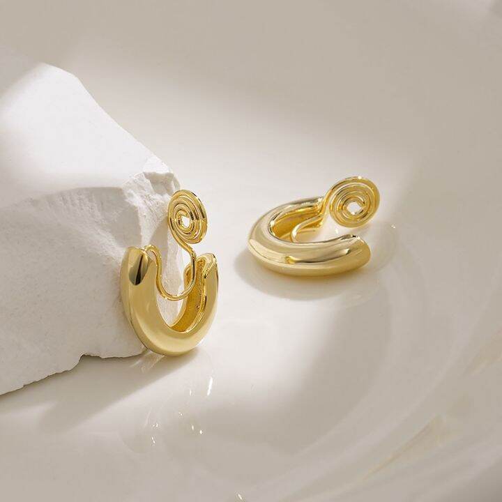 cod-cold-wind-high-end-sense-c-shaped-mosquito-coil-niche-painless-ear-clips-cool-earrings-female-2021-new