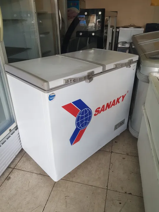 Tủ đông, mát 2 ngăn hiệu Sanaky dung tích 300L