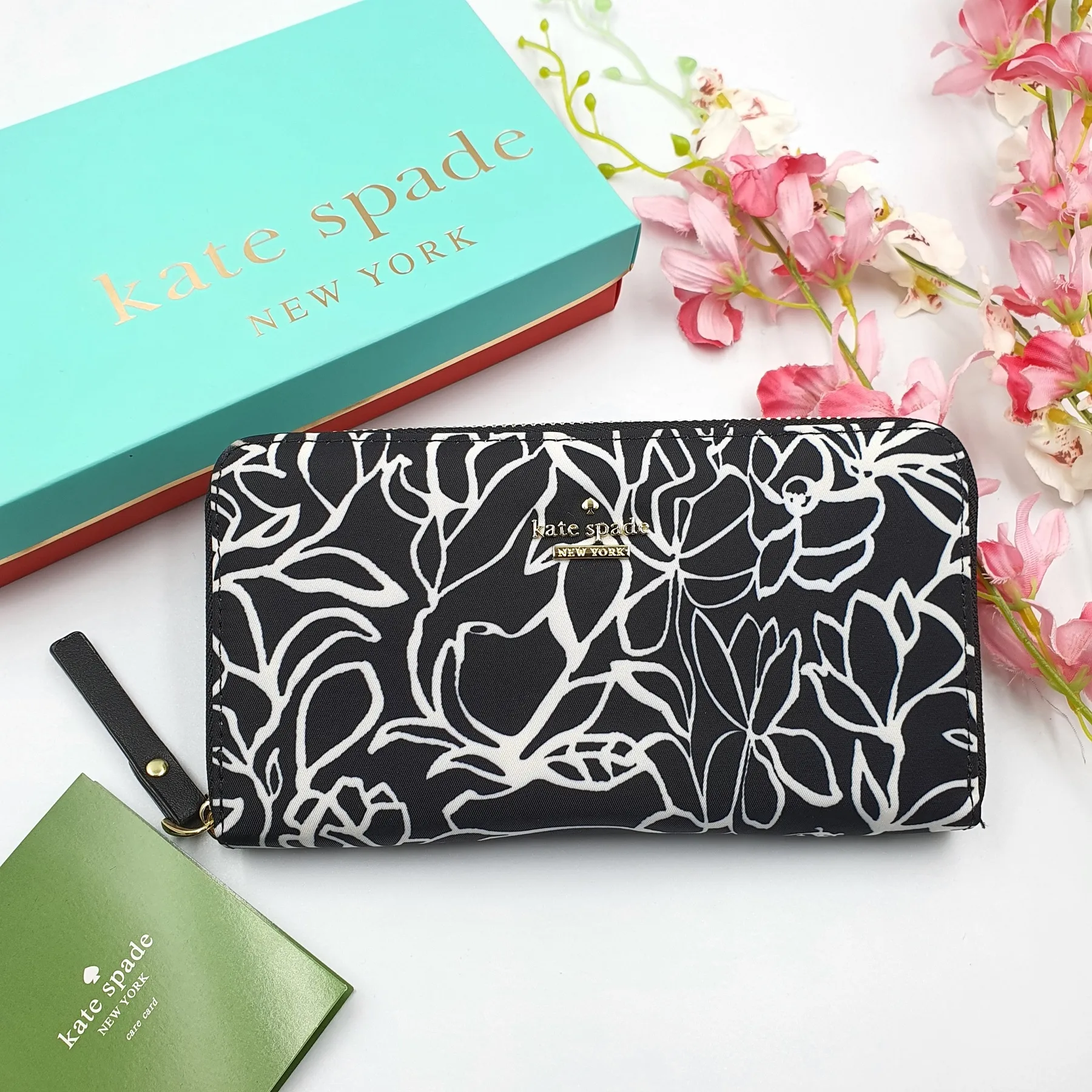 Guaranteed Authentic Kate Spade Lyla Classic Wallet Flower Art Work Print -  Nylon Black | Lazada PH