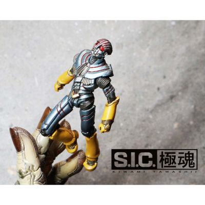 Bandai sic takumi damashii kamen rider masked rider Robot Detective White toy figure Toei Hero