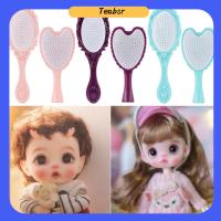 TEABSR 1/5pcs 4 สี น่ารักโปร่งใส 1/3 1/4 1/61/8 มินิ ของตกแต่งบ้านตุ๊กตา หวีพลาสติก อุปกรณ์ตุ๊กตา หวีคิ้วขนตา