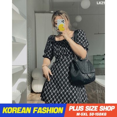 Plus size เสื้อผ้าสาวอวบ❤ เดรสสาวอวบอ้วน ไซส์ใหญ่ ผู้หญิง เดรสคอเหลี่ยม ลายสก็อต ทรงหลวม แขนสั้น ฤดูร้อน สไตล์เกาหลีแฟชั่น V728