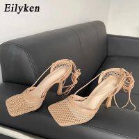 Eilyken รองเท้าแตะตาข่ายโปร่งสีขาวสำหรับรองเท้าส้นสูงรองเท้าส้นสูงหัวเหลี่ยมชุดเดรสปาร์ตี้เชือกผูกไขว้กันเป็นรองเท้าสตรีข้อเท้าผูกเชือก