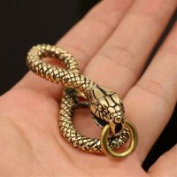 1 Piece Solid Brass Belt Hook Retro Snake Shape Keychain Fob Clip Key Ring Wallet Chain with O ring Charm Pendant Decor Gift