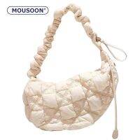 ☁☫❁ MOUSOON soft bag หญิงลําลองน้ําหนักเบา กระเป๋าโฮโบ ทรงก้อนเมฆ แนวเกาหลี ที่ห้อย แถมฟรี