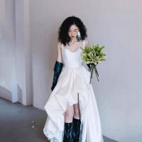 French suspender light wedding dress 2023 new high-grade satin forest travel shooting out of the door gauze high-necked card