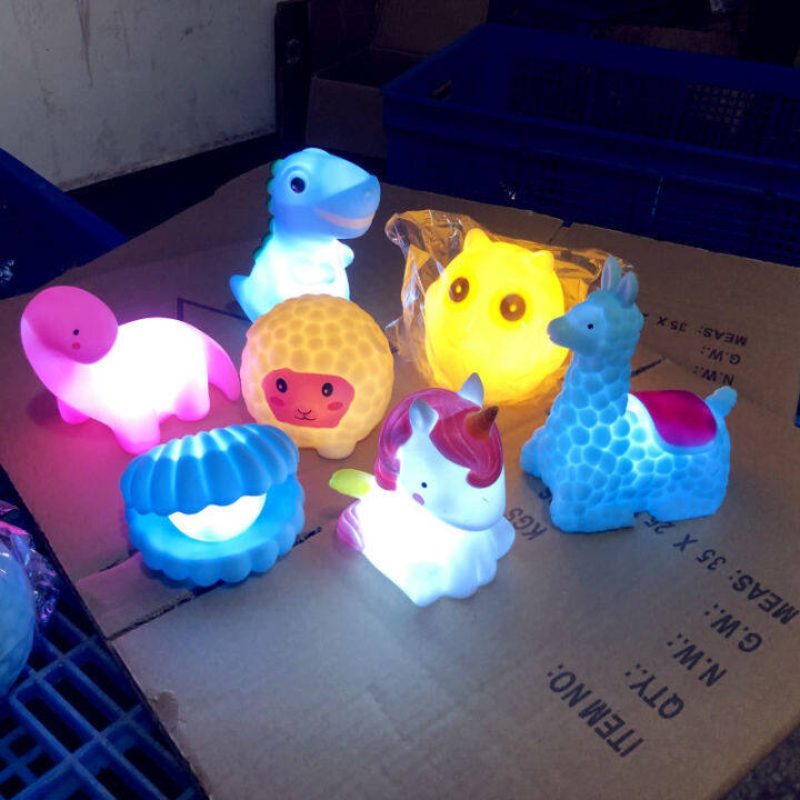 in-stock-แหวนตกแต่งแผงขายของริมถนนแหวนของเล่นเรืองแสงสีสันสดใส-led-ไฟกลางคืนเด็กของขวัญตลาดกลางคืน