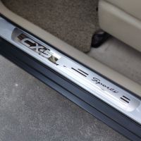 อุปกรณ์ตกแต่งรถยนต์สำหรับ Mazda Cx5 Cx-5 Cx 5แถบติดขอบประตูป้องกันชายบันไดสติกเกอร์รถยนต์4ชิ้น