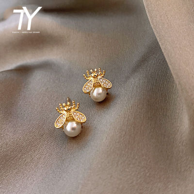 New simple and luxurious Pearl Womans Earrings Fashion design sense bee insect Earrings Korean women jewelry sexy Earrings
